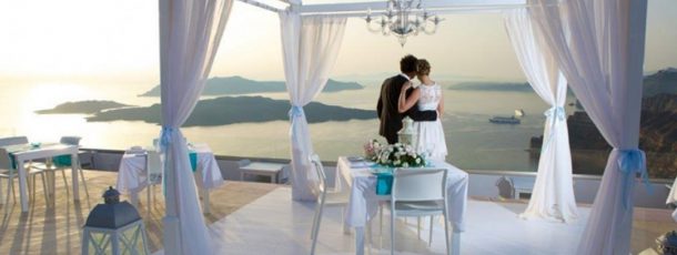 Your Idyllic Wedding In Santorini